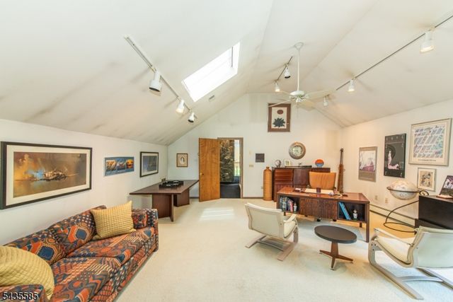 15 Wilshire Dr, Sparta Twp., NJ 07871