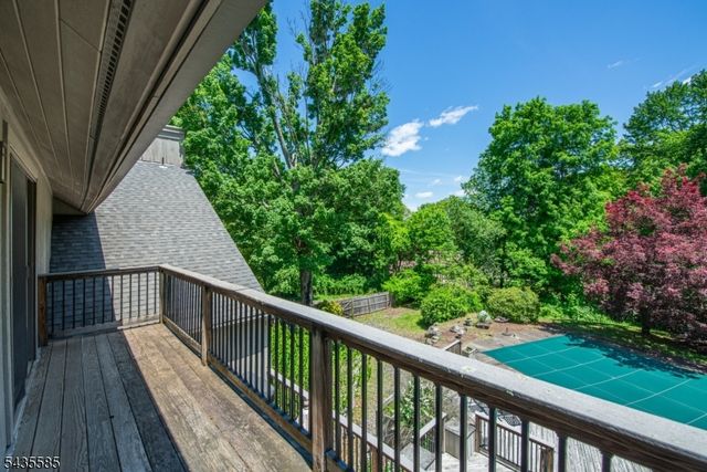 15 Wilshire Dr, Sparta Twp., NJ 07871