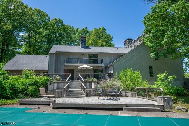 15 Wilshire Dr, Sparta Twp., NJ 07871