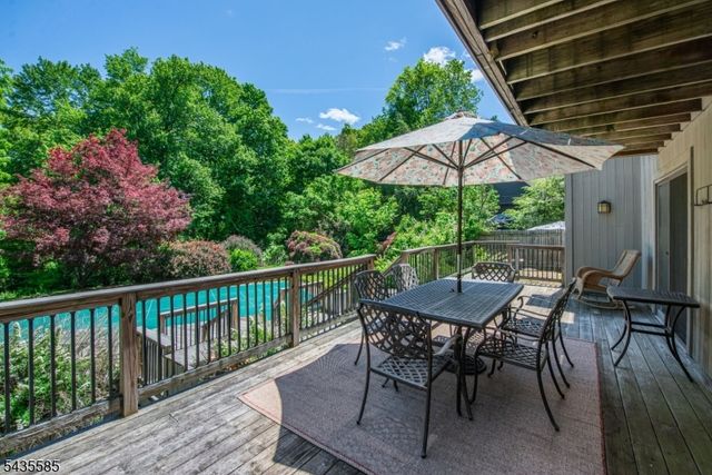 15 Wilshire Dr, Sparta Twp., NJ 07871