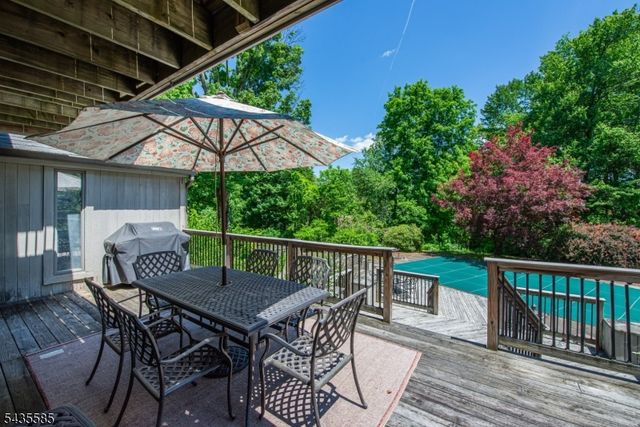 15 Wilshire Dr, Sparta Twp., NJ 07871