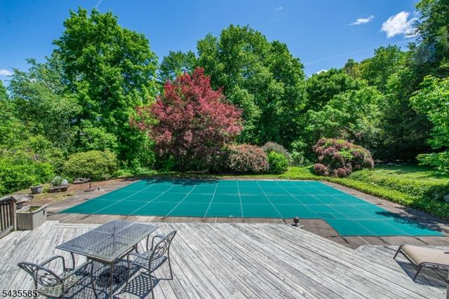 15 Wilshire Dr, Sparta Twp., NJ 07871