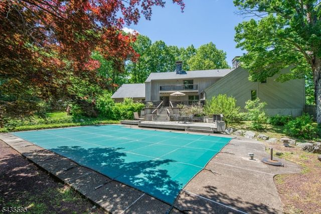 15 Wilshire Dr, Sparta Twp., NJ 07871