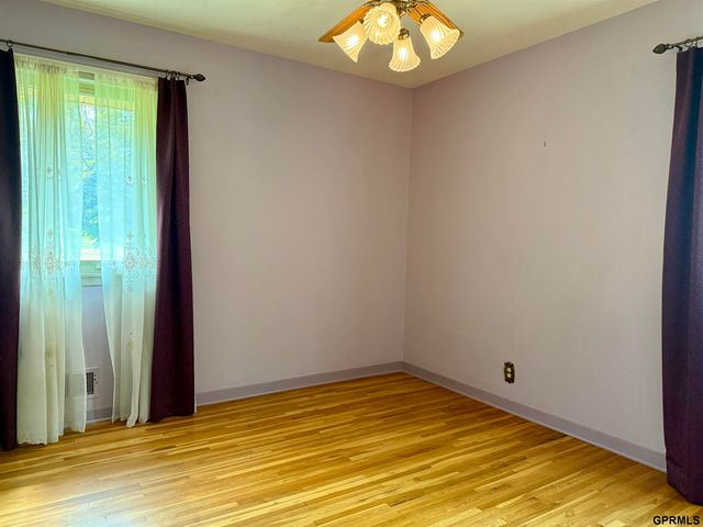 410 Skyway Road, Lincoln, NE 68505