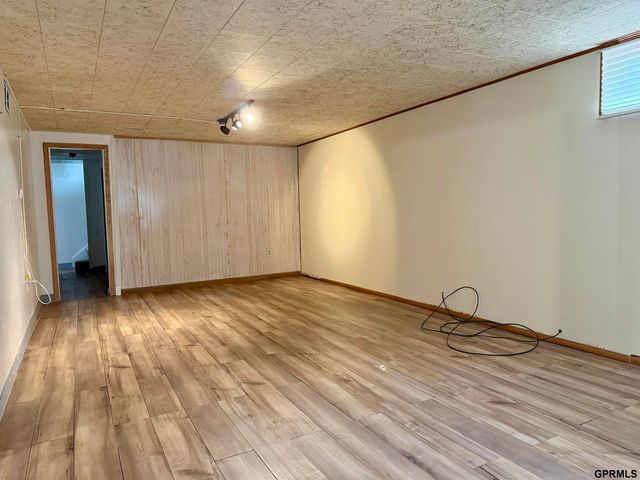 410 Skyway Road, Lincoln, NE 68505