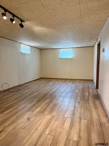 410 Skyway Road, Lincoln, NE 68505