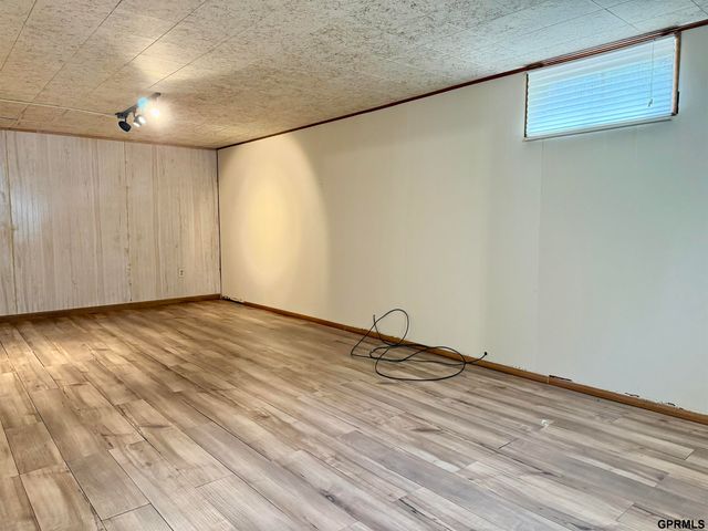 410 Skyway Road, Lincoln, NE 68505