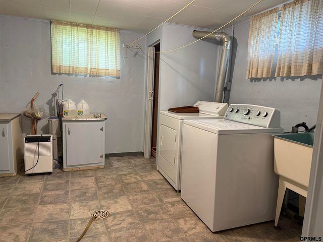 410 Skyway Road, Lincoln, NE 68505
