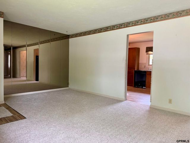 410 Skyway Road, Lincoln, NE 68505