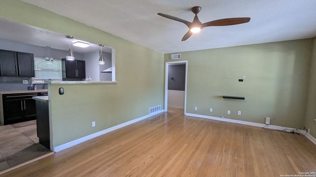 307 Rexford, San Antonio, TX 78216