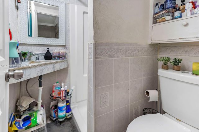 5801 W 2nd Ct, Hialeah, FL 33012