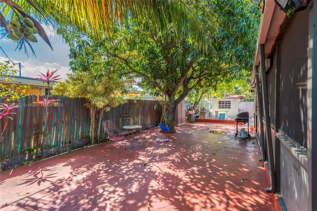 5801 W 2nd Ct, Hialeah, FL 33012