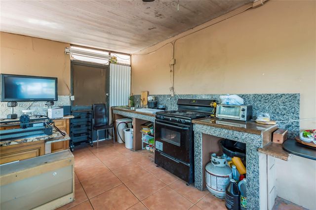 5801 W 2nd Ct, Hialeah, FL 33012