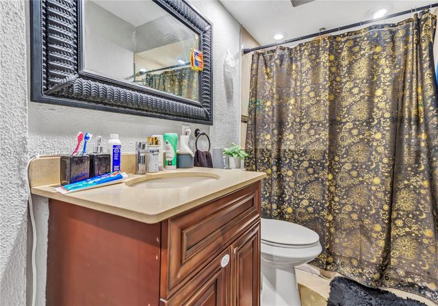 5801 W 2nd Ct, Hialeah, FL 33012