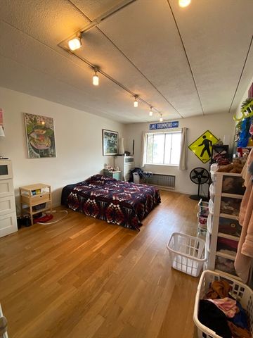 40 High St 308, Dedham, MA 02026