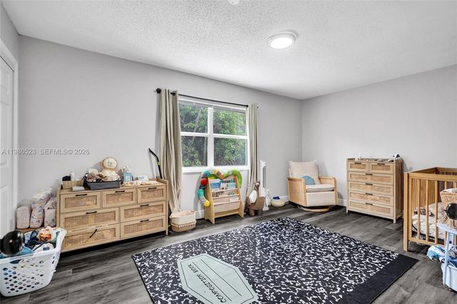 7402 NW 75th St, Tamarac, FL 33321