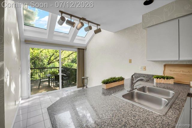 37418 Legends Trail Drive, Farmington Hills, MI 48331