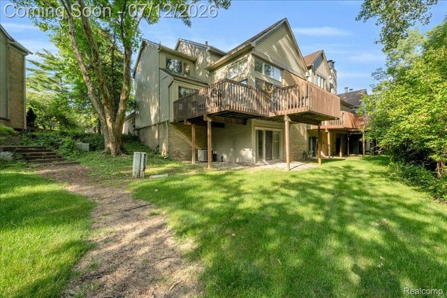 37418 Legends Trail Drive, Farmington Hills, MI 48331