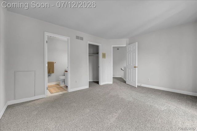 37418 Legends Trail Drive, Farmington Hills, MI 48331