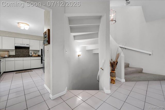 37418 Legends Trail Drive, Farmington Hills, MI 48331