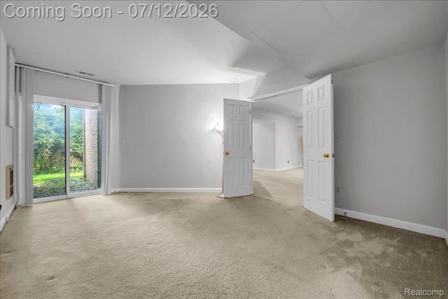 37418 Legends Trail Drive, Farmington Hills, MI 48331