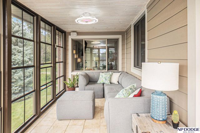 22132 Riverside Drive, Omaha, NE 68022