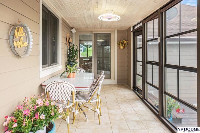 22132 Riverside Drive, Omaha, NE 68022