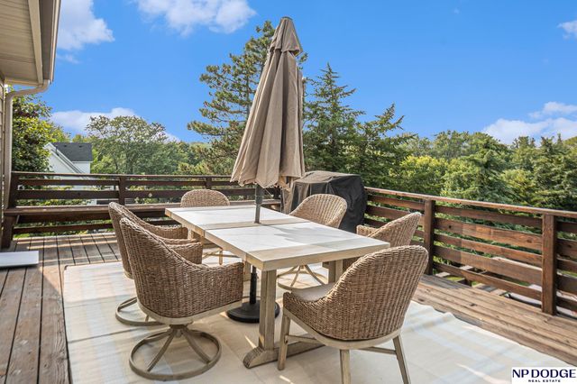 22132 Riverside Drive, Omaha, NE 68022