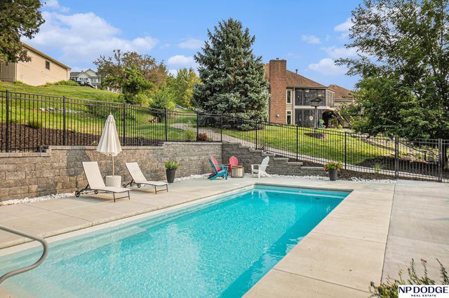 22132 Riverside Drive, Omaha, NE 68022