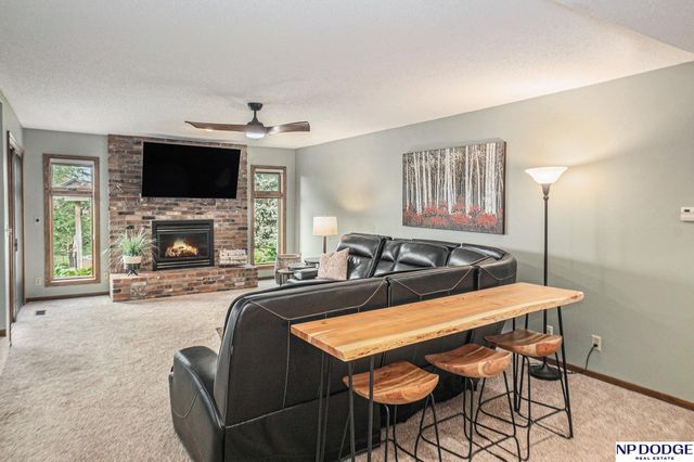 22132 Riverside Drive, Omaha, NE 68022