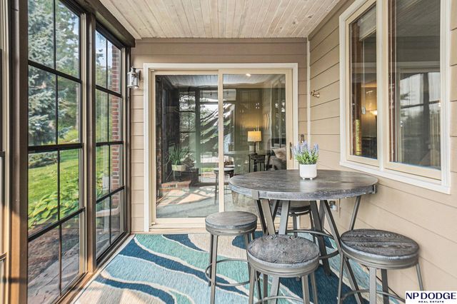 22132 Riverside Drive, Omaha, NE 68022