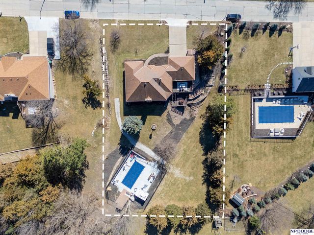 22132 Riverside Drive, Omaha, NE 68022