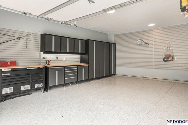 22132 Riverside Drive, Omaha, NE 68022