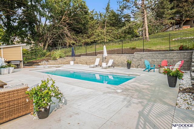 22132 Riverside Drive, Omaha, NE 68022