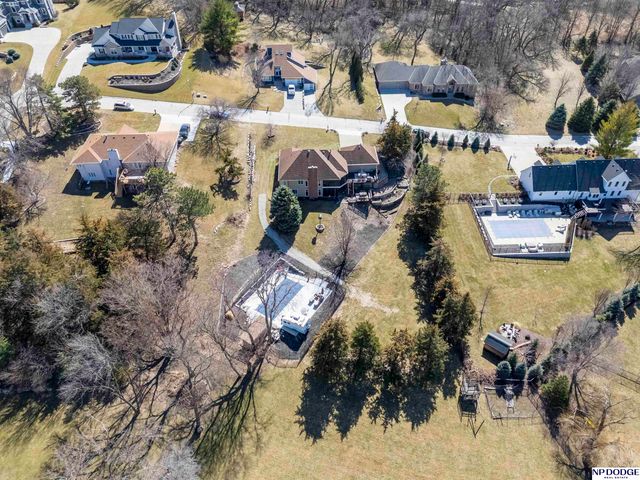 22132 Riverside Drive, Omaha, NE 68022