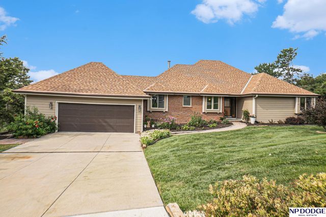 22132 Riverside Drive, Omaha, NE 68022