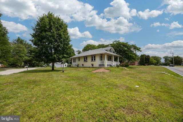 355 E LINFIELD TRAPPE RD, Royersford, PA 19468