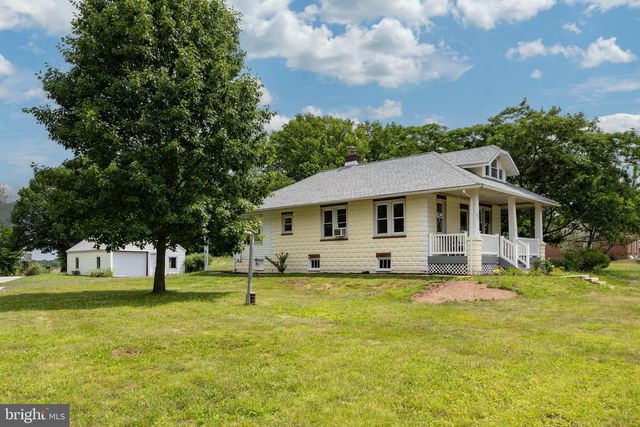355 E LINFIELD TRAPPE RD, Royersford, PA 19468