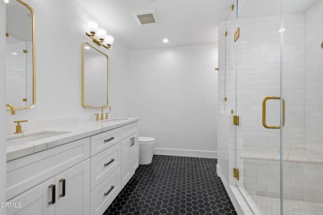 77 Ross Place, Sierra Madre, CA 91024