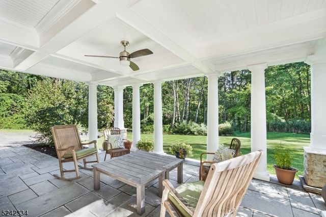3 Laurel Ln, Chester Twp., NJ 07930