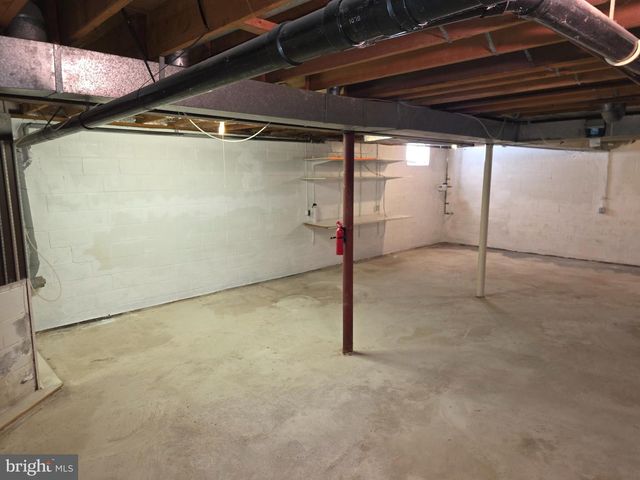 70 SUBURBAN BLVD, Delran, NJ 08075