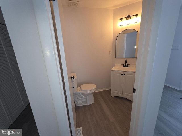 70 SUBURBAN BLVD, Delran, NJ 08075