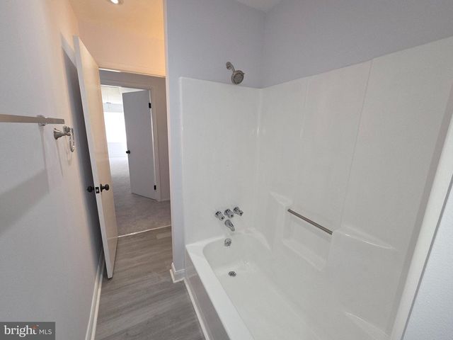 70 SUBURBAN BLVD, Delran, NJ 08075