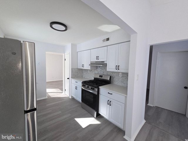 70 SUBURBAN BLVD, Delran, NJ 08075