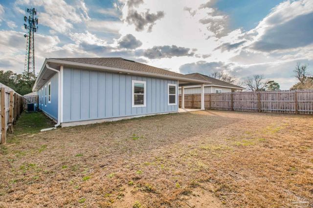 6521 Paso Fino Drive, Bellview, FL 32526