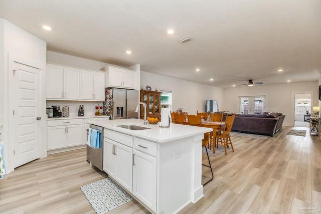 6521 Paso Fino Drive, Bellview, FL 32526