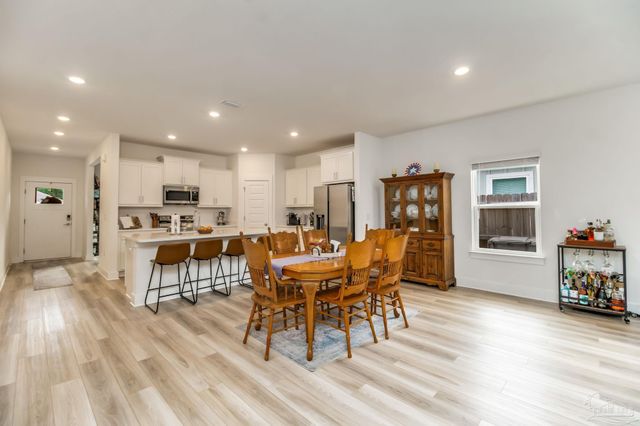 6521 Paso Fino Drive, Bellview, FL 32526