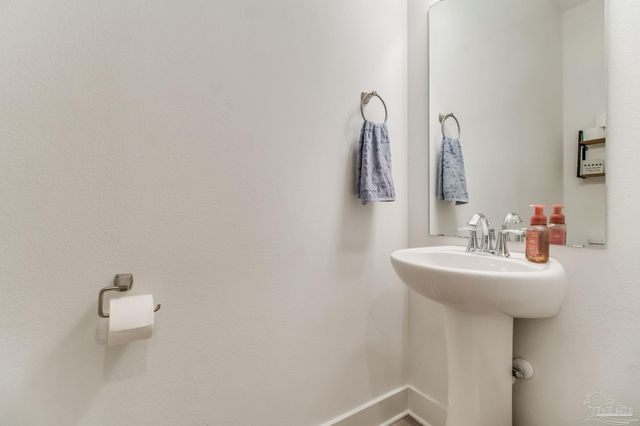 6521 Paso Fino Drive, Bellview, FL 32526