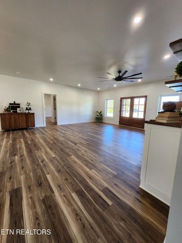 110 Eldon Justice Rd, Coalfield, TN 37719