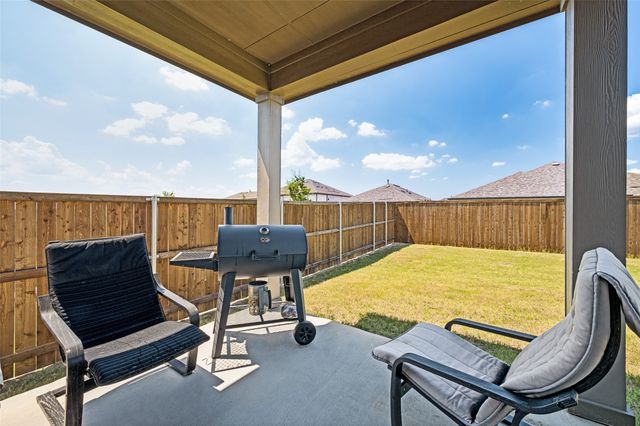 953 Adair Drive, Aubrey, TX 76227